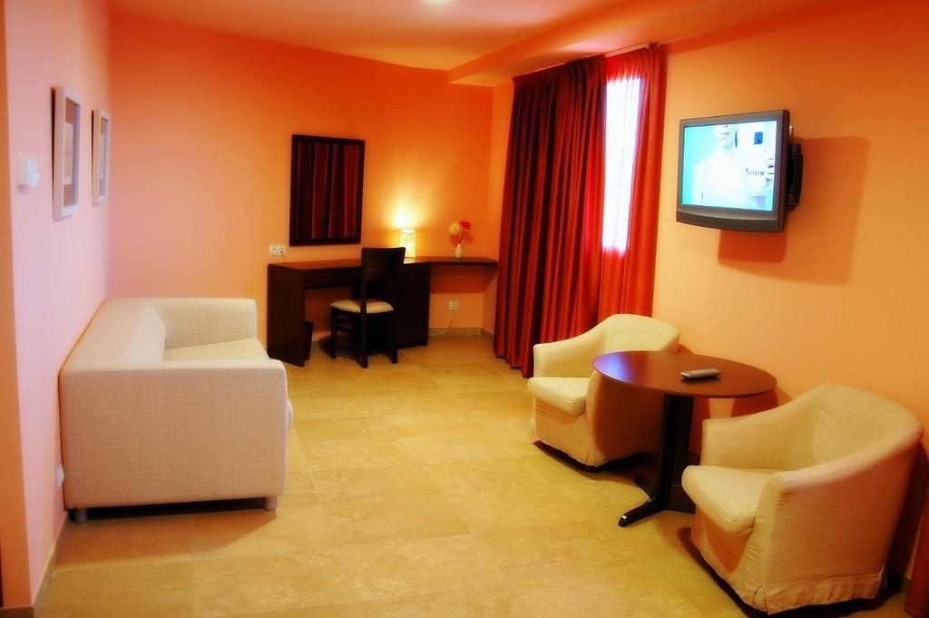 Hotel Salat Resort Les Borges Blanques Szoba fotó